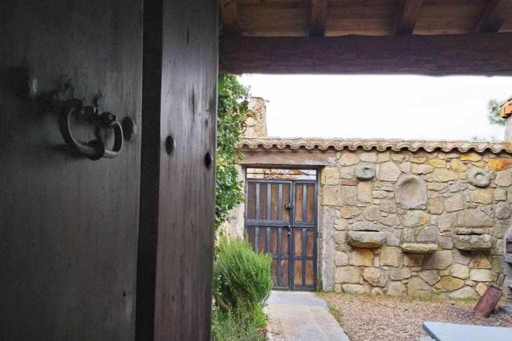 Casa Rural Lucia Es Una Casa Rural Amplia Con Pat Cabezas Bajas Extérieur photo
